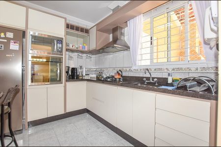 10_photo/94dce68c59.3763bccf5cf35a36-ATLAS-462b4163-c8bb-47d8-a60d-44830d0e588f.jpg de casa à venda com 5 quartos, 230m² em Boa Vista, Curitiba