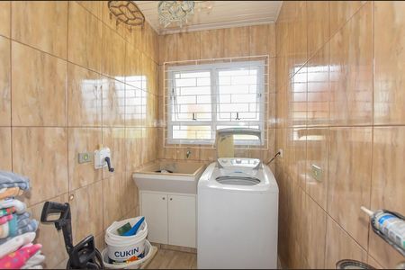 6_photo/94dce68c59.3763bccf5cf35a36-ATLAS-4dd7849d-d8cd-4c6b-9b45-de2b94c860ac.jpg de casa à venda com 5 quartos, 230m² em Boa Vista, Curitiba