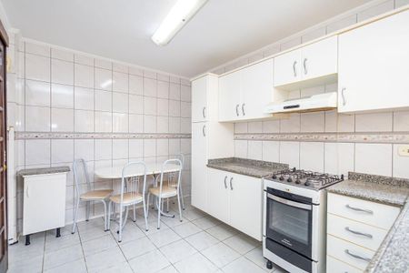 14_photo/94dce68c8b.aa4f0d058da7d551-ATLAS-8c400573-6ce0-47f1-9e6c-04f7483e2a0c.jpg de casa à venda com 4 quartos, 147m² em Boa Vista, Curitiba