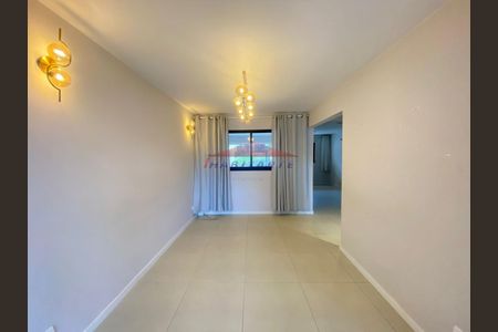 6_photo/94dce68d4d.f348c8852f19f3bd-ATLAS-ef52ed5d-4dbe-451e-a68d-21f59abb7a76.jpg de casa para alugar com 3 quartos, 215m² em Boa Vista, Curitiba