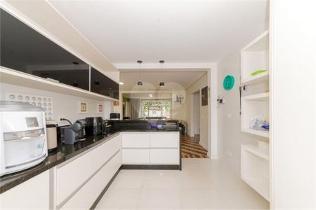 4_photo/94dce68d6d.8f8023a043514d1d-ATLAS-8873e1a4-6c92-41b4-bd9c-085d93d2a30c.jpg de casa à venda com 5 quartos, 480m² em Boa Vista, Curitiba