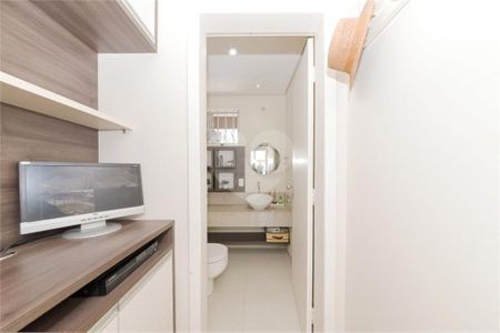 21_photo/94dce68d6d.8f8023a043514d1d-ATLAS-943189a5-e966-42bd-bdd9-971da3d9128a.jpg de casa à venda com 5 quartos, 480m² em Boa Vista, Curitiba