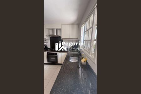 9_photo/94dce68dfb.f2b36a789e2c8108-ATLAS-2541f511-d845-4c67-87a4-42525c890c2f.jpg de casa à venda com 3 quartos, 185m² em Boa Vista, Curitiba