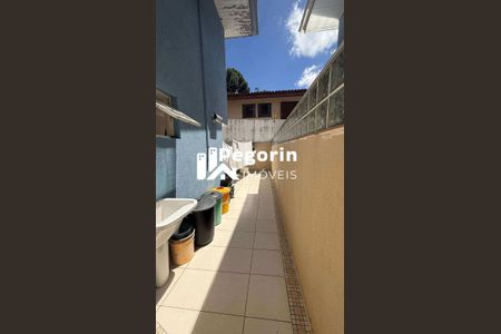 12_photo/94dce68dfb.f2b36a789e2c8108-ATLAS-e403cd64-af93-4a2b-91f0-eb33abd3fddf.jpg de casa à venda com 3 quartos, 185m² em Boa Vista, Curitiba