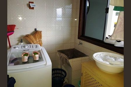 8_photo/94dce68e89.e100dba37721dde7-ATLAS-2ebdb655-e6ad-4a00-8be2-50d40809269b.jpg de casa à venda com 4 quartos, 632m² em Boa Vista, Curitiba