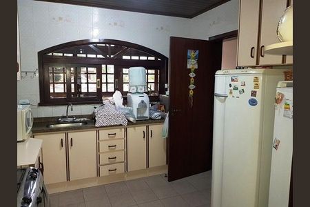 7_photo/94dce68e89.e100dba37721dde7-ATLAS-84355a99-8b0a-4ee7-a841-bf49a3463f69.jpg de casa à venda com 4 quartos, 632m² em Boa Vista, Curitiba