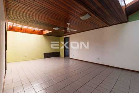 19_photo/94dce68ecd.aee49e73b172d5f5-ATLAS-af2d746e-b105-4a78-9bbc-972f54e84010.jpg de casa à venda com 4 quartos, 345m² em Boa Vista, Curitiba