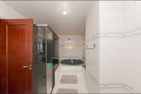 8_photo/94dce68f1f.1513912aed6a9552-ATLAS-2c91fd6e-4351-4e21-a3a2-9b5e55a682a4.jpg de casa à venda com 4 quartos, 475m² em Boa Vista, Curitiba