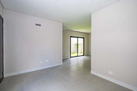 4_photo/94dce68f25.44a6e81764e59cba-ATLAS-da84369a-ccf4-459d-acf8-d3f86ba8c665.jpg de casa à venda com 3 quartos, 94m² em Boa Vista, Curitiba