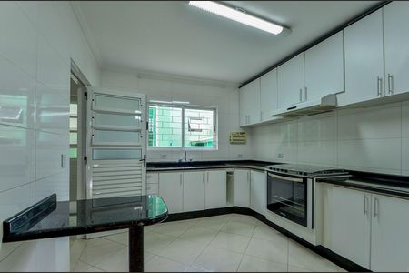 19_photo/94dce68fad.cc94bd243523ae4b-ATLAS-7d7c0bcd-8b5d-4302-84ea-18dd6c237d75.jpg de casa à venda com 3 quartos, 215m² em Boa Vista, Curitiba