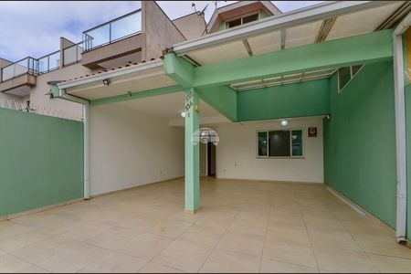 4_photo/94dce68fad.cc94bd243523ae4b-ATLAS-d6c06df1-6ce0-48dc-b78d-7c055f97eec5.jpg de casa à venda com 3 quartos, 215m² em Boa Vista, Curitiba
