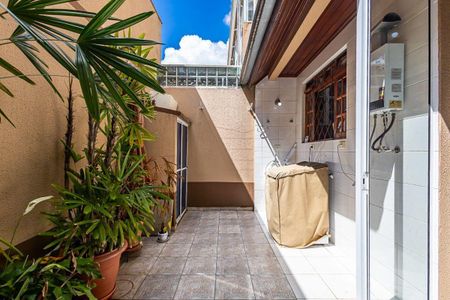 15_photo/94dce68fd7.912a2735542dba6c-ATLAS-d2c2082f-39c1-4f10-81ef-92371ba1fc6a.jpg de casa à venda com 3 quartos, 116m² em Bacacheri, Curitiba