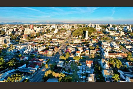 4_photo/94dce68ff3.ea0ff2ffec9a0f1c-ATLAS-5f612543-6845-4549-8c13-e3fdee336dd3.jpg de casa à venda com 6 quartos, 328m² em Boa Vista, Curitiba