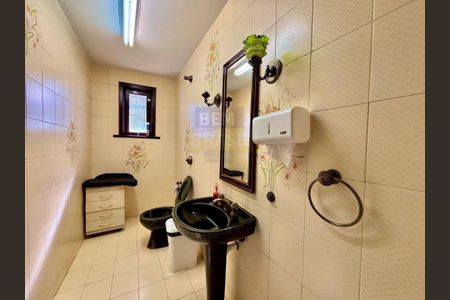 11_photo/94dce68ff3.ea0ff2ffec9a0f1c-ATLAS-e5cba325-54d5-477a-83cd-f0d972f1bf01.jpg de casa à venda com 6 quartos, 328m² em Boa Vista, Curitiba