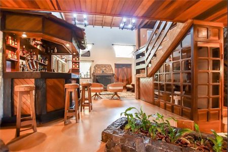 1_photo/94dce690cf.06c8618c74e95a37-ATLAS-e9a6dbdf-7ef5-4a24-838c-d4b4ecdbcced.jpg de casa à venda com 5 quartos, 380m² em Ahú, Curitiba