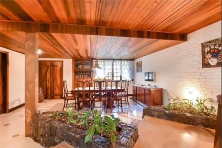 9_photo/94dce690cf.26e1e0eb7d3c5cc2-ATLAS-63ad6b3f-df98-4cb7-95be-4e45a3b8163d.jpg de casa à venda com 5 quartos, 379m² em Ahú, Curitiba