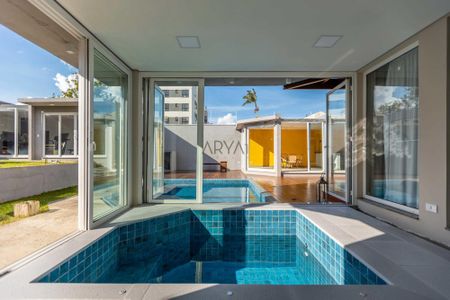 11_photo/94dce691a9.2a1a7eab47efdb15-ATLAS-4d7f3043-77ac-4e67-bf28-d22a28ae9693.jpg de casa à venda com 4 quartos, 463m² em Boa Vista, Curitiba