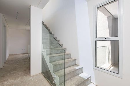 46_photo/94dce691e5.cb2272fcfeb20142-ATLAS-5a2c4bbc-781e-468b-b214-a511dbf65e44.jpg de casa à venda com 3 quartos, 218m² em Boa Vista, Curitiba