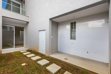 14_photo/94dce691e5.cb2272fcfeb20142-ATLAS-e9ff2e54-a948-4c50-9e35-a11571d1884b.jpg de casa à venda com 3 quartos, 218m² em Boa Vista, Curitiba