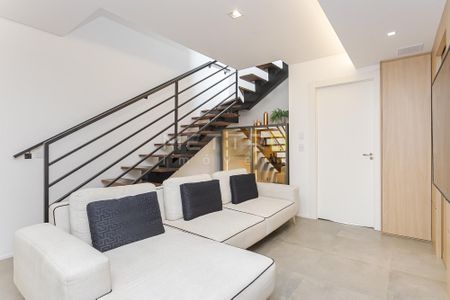 4_photo/94dce6926f.26cb525cec928281-ATLAS-1e871e3d-ffe4-49cf-aec2-de82e5366ed6.jpg de casa à venda com 3 quartos, 221m² em Boa Vista, Curitiba