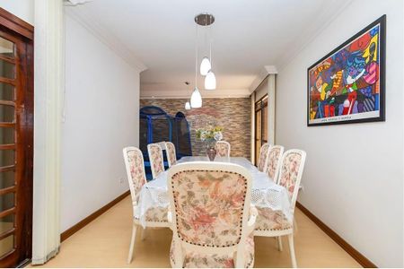 13_photo/94dce69403.588d4a7fb74764b6-ATLAS-044e9123-7a9e-47ca-81ce-684fb2ed1005.jpg de casa à venda com 4 quartos, 269m² em Boa Vista, Curitiba