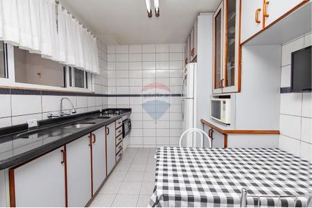 18_photo/94dce69403.588d4a7fb74764b6-ATLAS-daababe7-4ab4-47b0-ad23-480ba2431aa9.jpg de casa à venda com 4 quartos, 269m² em Boa Vista, Curitiba
