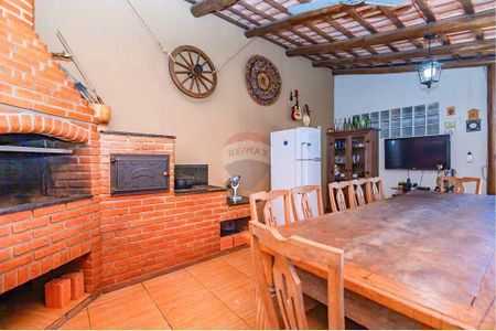 45_photo/94dce69403.588d4a7fb74764b6-ATLAS-de0e7688-53e6-45c9-a3f4-fa6cc44db658.jpg de casa à venda com 4 quartos, 269m² em Boa Vista, Curitiba
