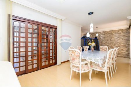 14_photo/94dce69403.588d4a7fb74764b6-ATLAS-fd018e75-9264-4bd9-b11d-2e926966e4b2.jpg de casa à venda com 4 quartos, 269m² em Boa Vista, Curitiba