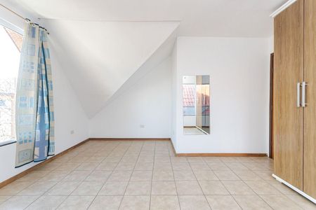 10_photo/94dce695c5.3c20d05746a6d1b7-ATLAS-48dfa628-46aa-40cf-ba81-80afbacac9e5.jpg de casa à venda com 3 quartos, 270m² em São Lourenço, Curitiba