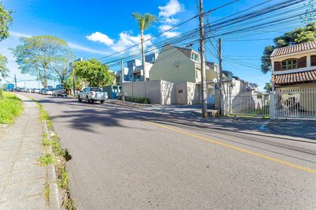 2_photo/94dce695c5.3c20d05746a6d1b7-ATLAS-bb8a26fe-4ece-4408-ace2-4aa1b59cbbc2.jpg de casa à venda com 3 quartos, 270m² em São Lourenço, Curitiba