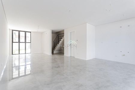 4_photo/94dce69635.4cea1a0b3f6bbd2f-ATLAS-21fa12f0-ad52-437e-a2e3-40aa7c052d8a.jpg de casa à venda com 0 quarto, 135m² em Ahú, Curitiba