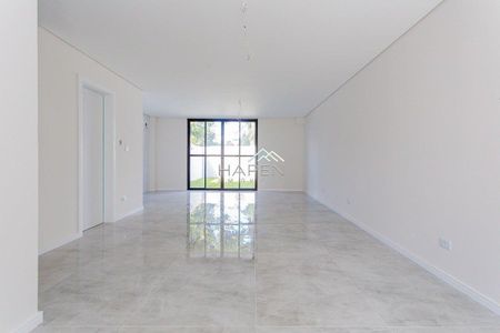 5_photo/94dce69635.4cea1a0b3f6bbd2f-ATLAS-316b2f8e-e265-4cb8-8c68-8e77b0355cb7.jpg de casa à venda com 0 quarto, 135m² em Ahú, Curitiba