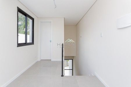 9_photo/94dce69635.4cea1a0b3f6bbd2f-ATLAS-a6ca3c3c-6e27-4235-bf98-1fce47fefe3f.jpg de casa à venda com 0 quarto, 135m² em Ahú, Curitiba