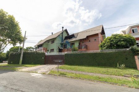 2_photo/94dce6965f.7e2ea02b9085bf9d-ATLAS-b7a6f3cf-f324-4a2c-ac75-741a5213b7c6.jpg de casa à venda com 3 quartos, 357m² em Ahú, Curitiba