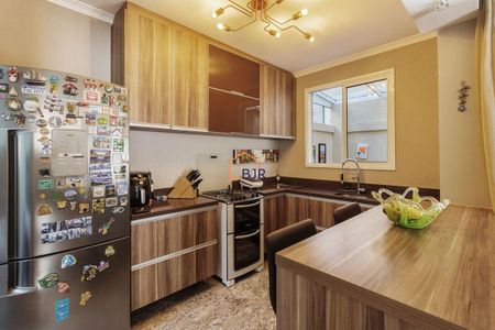 2_photo/94dce6968b.bd2dffe6b68feeb7-ATLAS-3efa7838-0c79-4d5a-b2b1-4a0e417318bd.jpg de casa à venda com 0 quarto, 126m² em Ahú, Curitiba