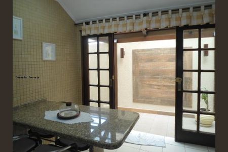 7_photo/94dce696eb.414164b24003628c-ATLAS-22476487-95bb-4853-9163-4e44d700b0cf.jpg de casa para alugar com 3 quartos, 335m² em Ahú, Curitiba