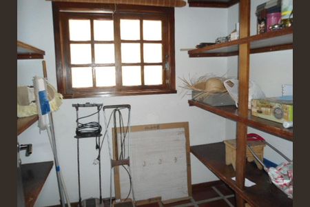 10_photo/94dce696eb.414164b24003628c-ATLAS-30c8c7f4-2425-45db-ab4a-5ab9374a3c22.jpg de casa para alugar com 3 quartos, 334m² em Ahú, Curitiba