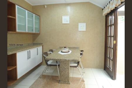 27_photo/94dce696eb.414164b24003628c-ATLAS-c6b75b55-8cdb-418d-b5f0-09eb9802ae7a.jpg de casa para alugar com 3 quartos, 335m² em Ahú, Curitiba