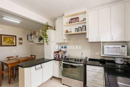 8_photo/94dce697cf.6b2453e70642c87c-ATLAS-29ef8b44-5d50-42c0-af32-b8d72085bc4c.jpg de casa à venda com 3 quartos, 225m² em Ahú, Curitiba