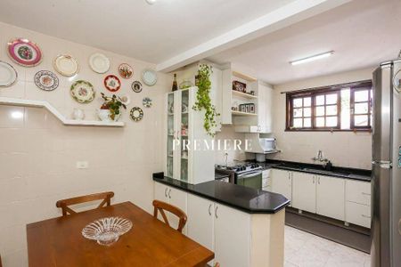 13_photo/94dce697cf.6b2453e70642c87c-ATLAS-a2bb3ab7-f6f5-4367-b47f-5f7a7cfedaa3.jpg de casa à venda com 3 quartos, 225m² em Ahú, Curitiba