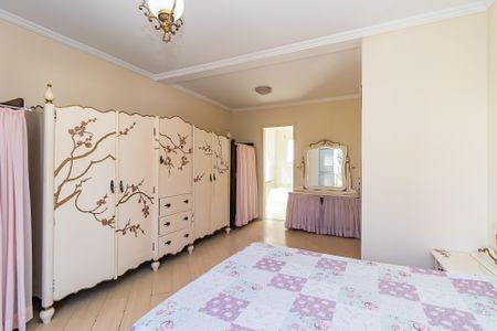 4_photo/94dce697e7.206353ecc2220d31-ATLAS-495ea061-e3b0-443a-aa68-cf6a979f7367.jpg de casa à venda com 3 quartos, 204m² em Ahú, Curitiba