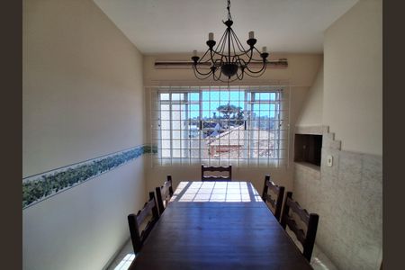 3_photo/94dce697e7.206353ecc2220d31-ATLAS-ced5743a-9ce3-4b4d-b1ea-1937fbaf3e72.jpg de casa à venda com 3 quartos, 204m² em Ahú, Curitiba