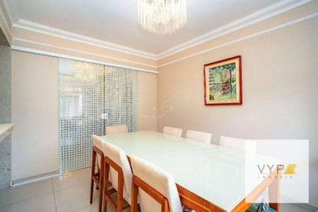 6_photo/94dce697eb.1c30879e3ee593f9-ATLAS-5ef2a0b0-024e-4cb6-a7b6-9d2f16b2b04b.jpg de casa à venda com 3 quartos, 234m² em Ahú, Curitiba