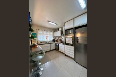 25_photo/94dce697eb.1c30879e3ee593f9-ATLAS-69ca6633-5b60-41e2-bb70-e46bb00d3d2f.jpg de casa à venda com 0 quarto, 234m² em Ahú, Curitiba