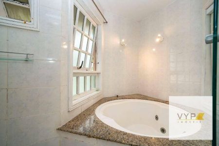 10_photo/94dce697eb.1c30879e3ee593f9-ATLAS-8325c75d-db38-4a7e-ae75-e7d43ad50434.jpg de casa à venda com 3 quartos, 234m² em Ahú, Curitiba