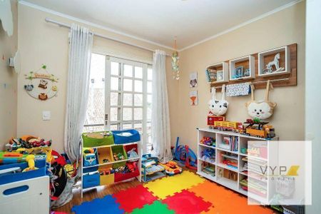 7_photo/94dce697eb.1c30879e3ee593f9-ATLAS-fd3920ee-b133-459c-ba67-e3e039fdcdaa.jpg de casa à venda com 3 quartos, 234m² em Ahú, Curitiba