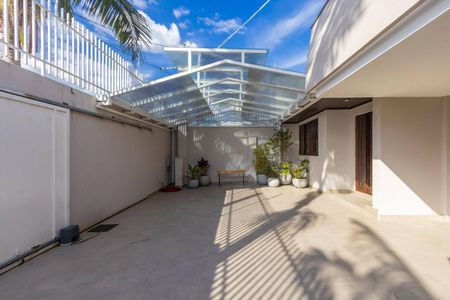 6_photo/94dce697f3.445c0bca81181d7a-ATLAS-334c1de1-ca8e-4f87-9984-8ab8698b0f01.jpg de casa à venda com 4 quartos, 244m² em Ahú, Curitiba