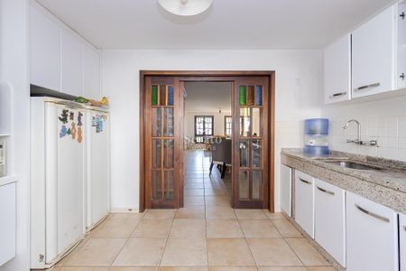 3_photo/94dce697fb.5b63f18bcccc212e-ATLAS-835dd4e6-113d-495f-b55c-a227d110e622.jpg de casa à venda com 3 quartos, 328m² em Ahú, Curitiba