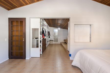 11_photo/94dce697fb.5b63f18bcccc212e-ATLAS-9e3f2c46-b71c-41e6-bd6b-75998ed5f2ea.jpg de casa à venda com 3 quartos, 328m² em Ahú, Curitiba