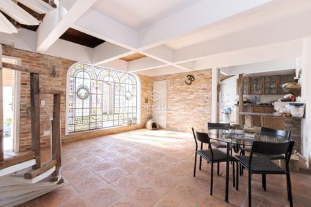 5_photo/94dce697fb.5b63f18bcccc212e-ATLAS-ae3adc5d-2d43-4425-b93a-10af149fef10.jpg de casa à venda com 3 quartos, 328m² em Ahú, Curitiba